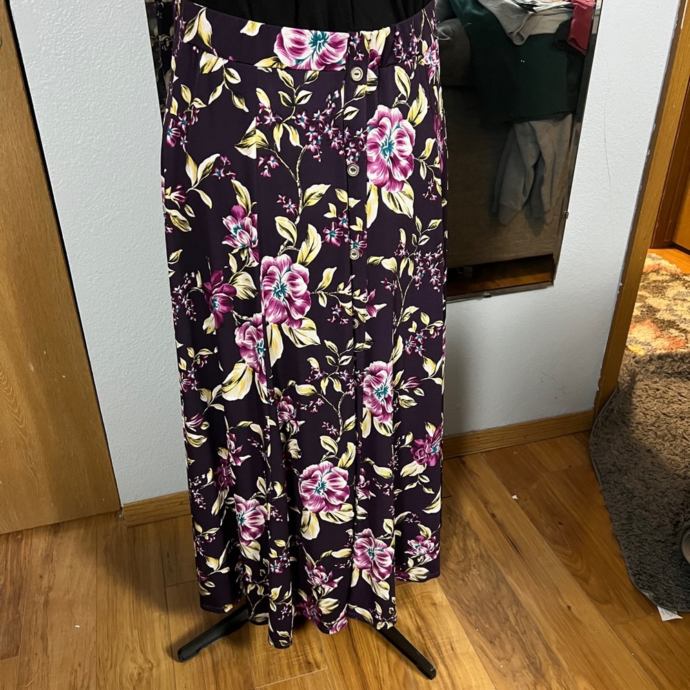 SJS Purple floral Maxi Skirt, size XL